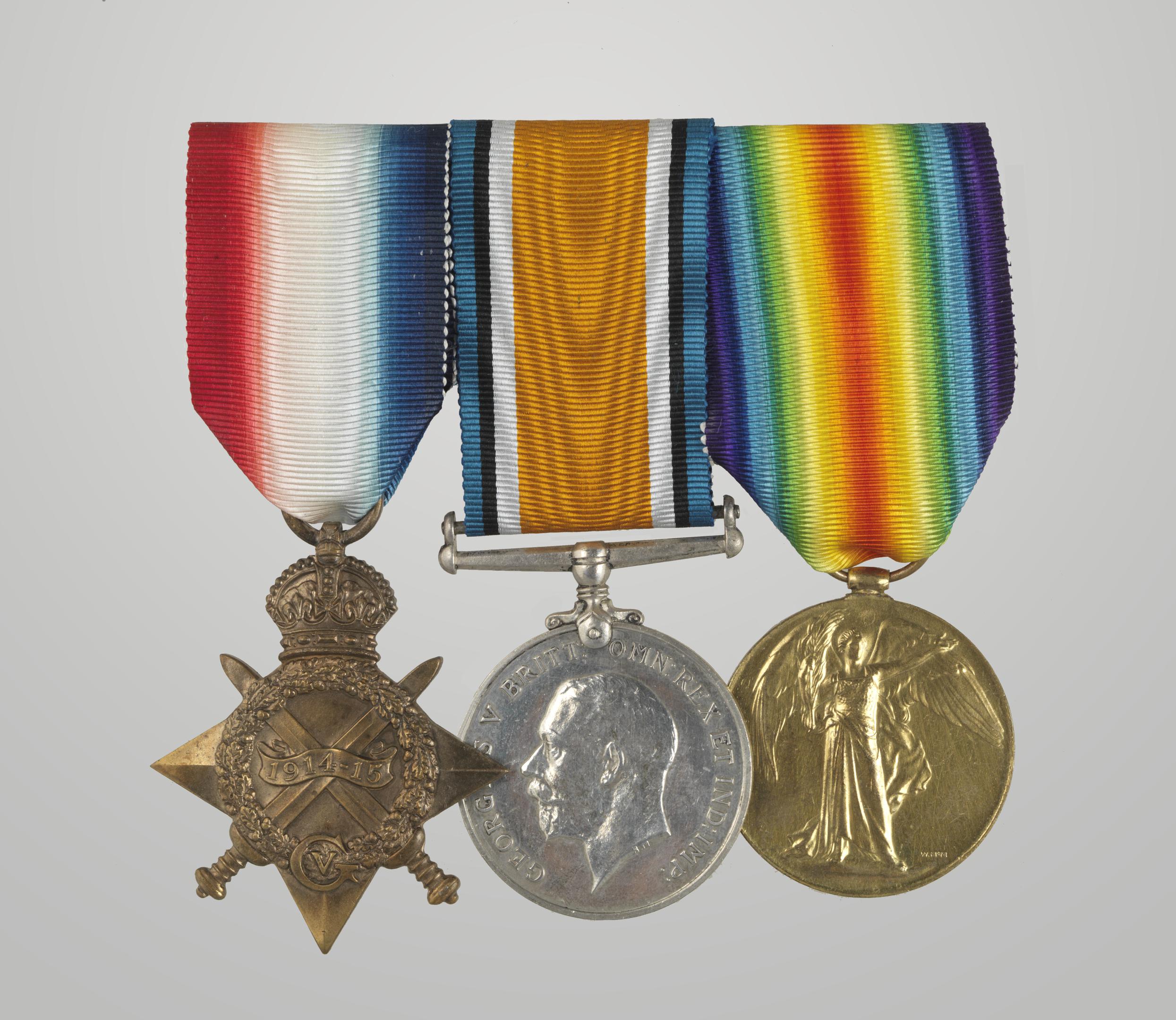 ensemble de médaille  Musée canadien de la guerre